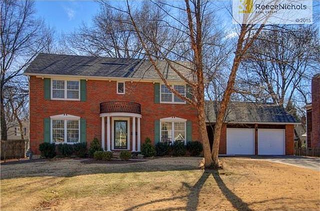 Beautiful home in a great neighborhood just blocks from new Trailwood Elementary