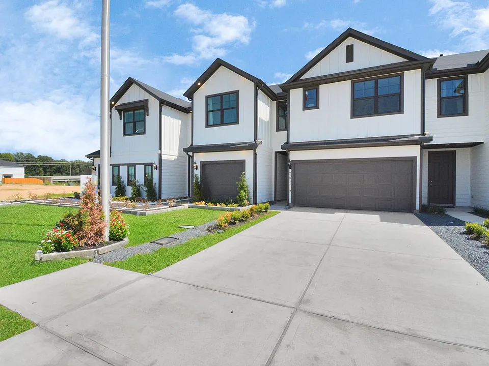 27911 Western Creek Ct