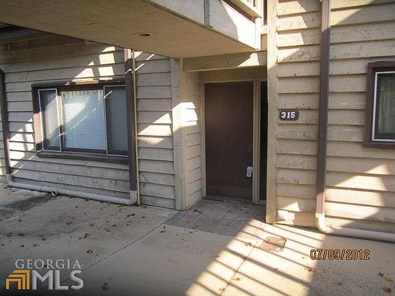 2nd image of 239 Shakespeare Dr Unit 315
