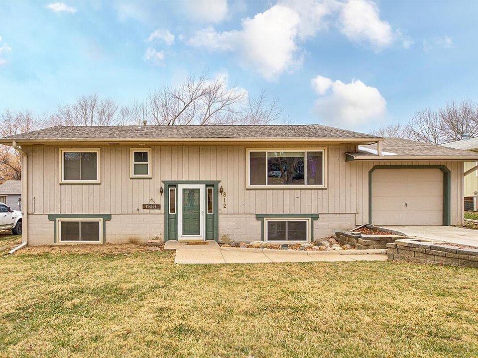 1st image of 812 Valleyway Dr