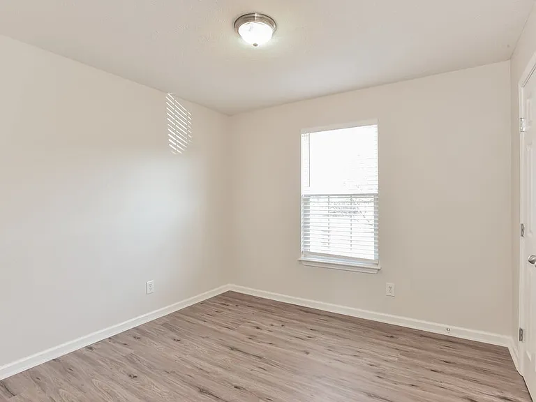 154 Dreville Dr — Photo 12