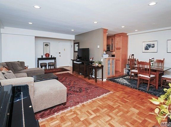 5th image of 50 Hill Park Ave