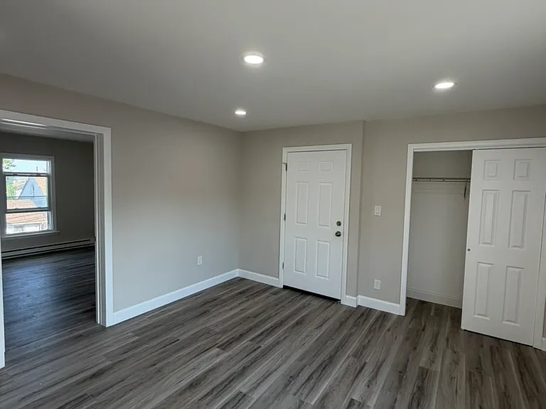 11 laurel St Paterson, NJ 07522 — Photo 3