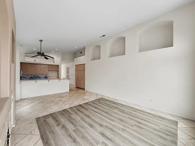 22810 Mountain Ash Cir — Photo 9