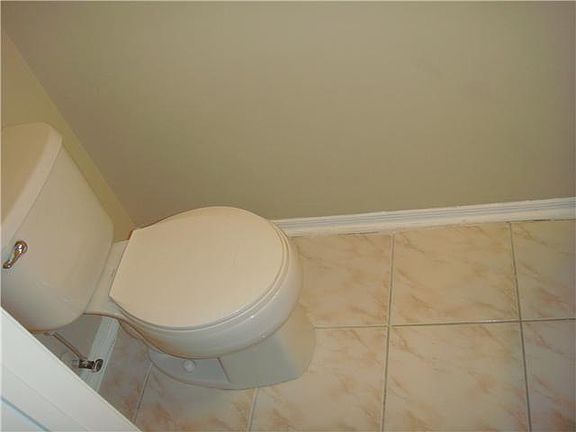 3rd image of 32 Truman Dr