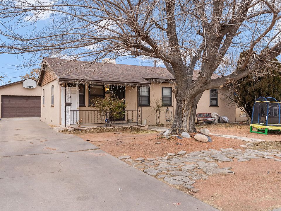 1st image of 845 Hidalgo Cir NW