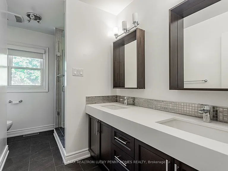 6 Village Squire Ln — Photo 27