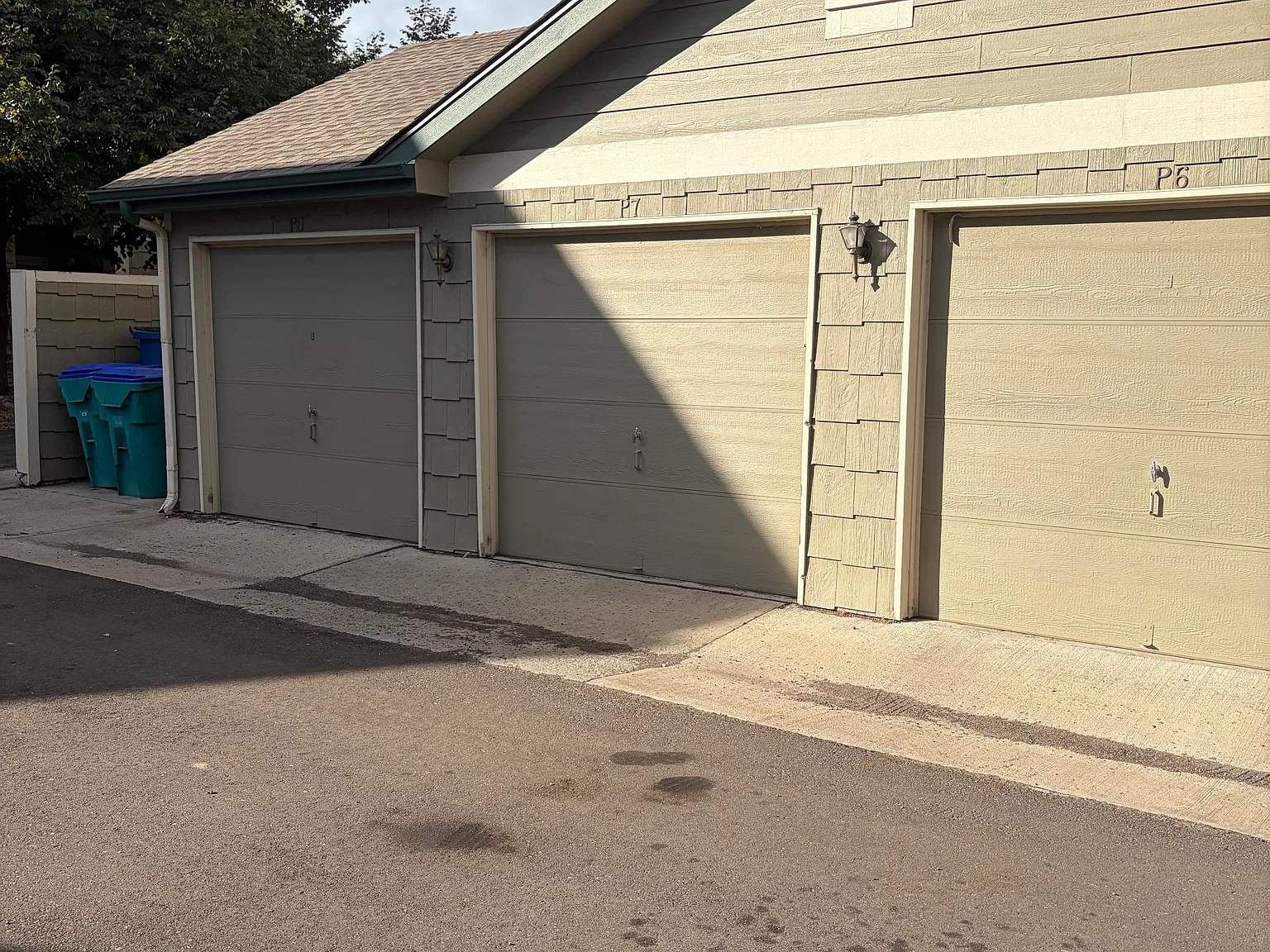 2 bed, 1012 sqft, $1,750 — Photo 3
