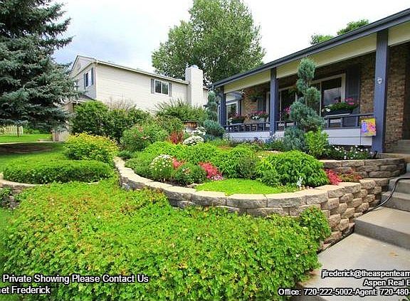 Professionally Landscaped Ya