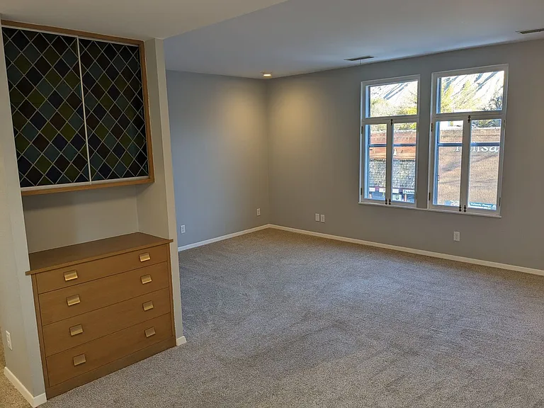 305 Main St — Photo 10