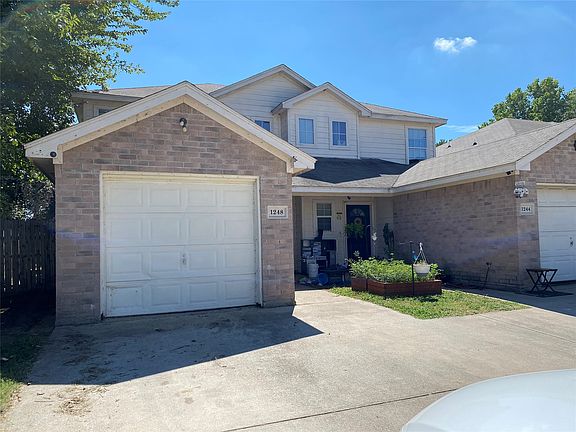 3rd image of 1248 Village Garden Dr
