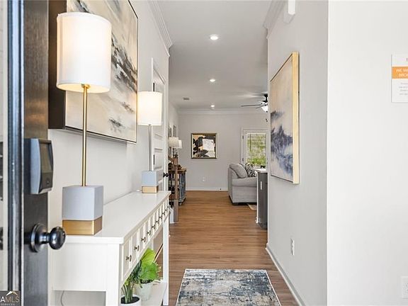 2nd image of 119 Sycamore Ln