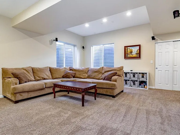 1977 Quartz St — Photo 18
