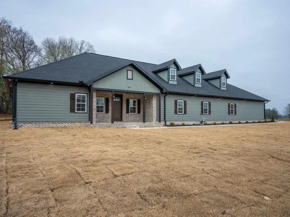 1867 Locust Grove Rd, Batesville, AR 72501