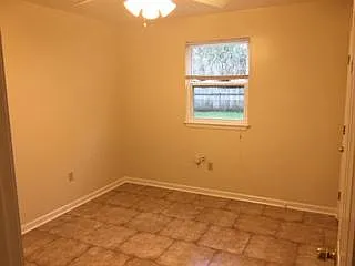 319 W Loyola Dr — Photo 9