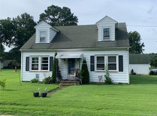340 Bonner St, Urbanna, VA 23175