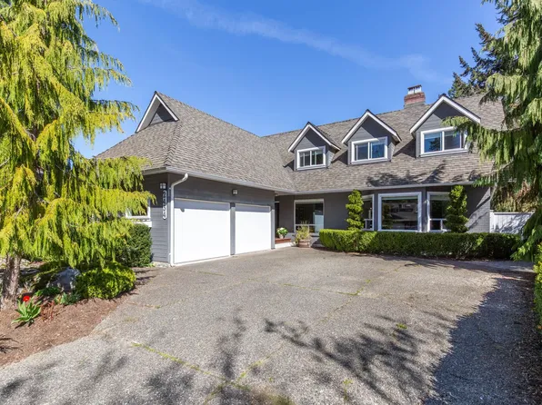 2434 127th St, Surrey, BC V4A 8H4