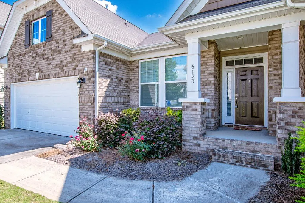 6120 Durango Way — Photo 4