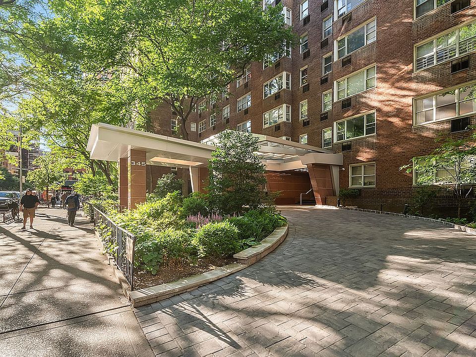 1st image of 30 W 60th St APT 4T