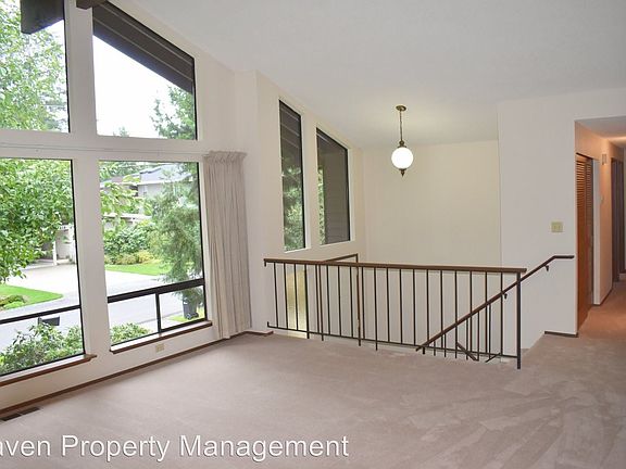 3rd image of 8415 SE 36th St