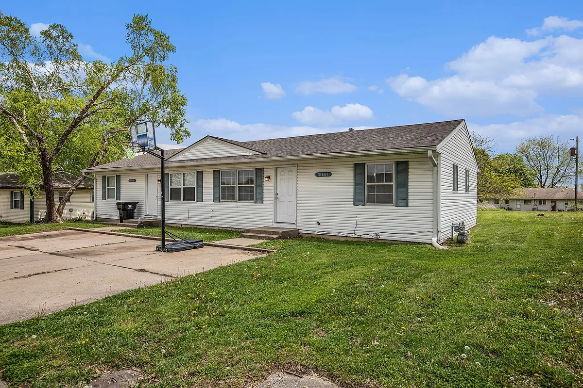 Building Photo - 18717 E Blackhawk Trl