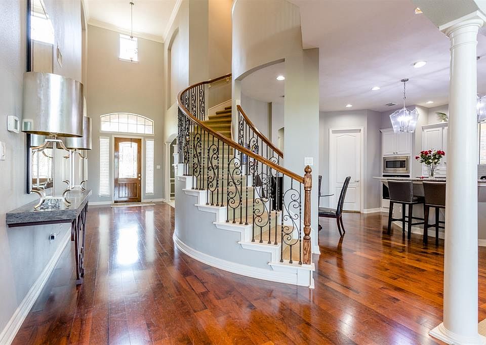 1st image of 4602 Riverglade Ct