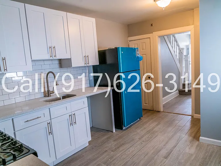 1453 N Wanamaker St — Photo 2