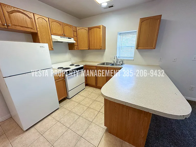 2364 Jefferson Ave #3 — Photo 7