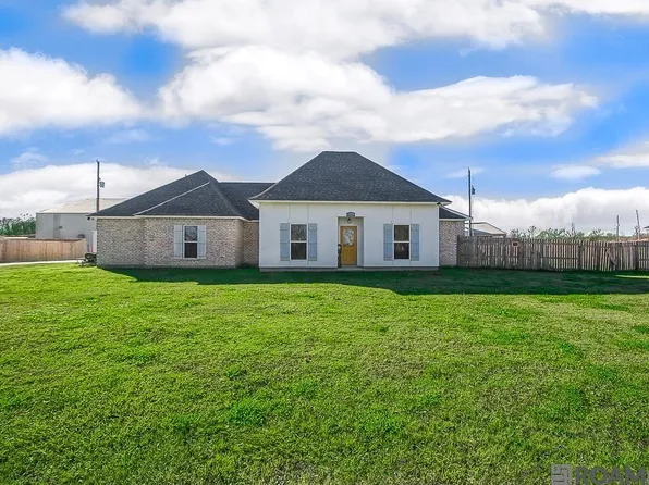 1522 Lamotte Ln, Port Allen, LA 70767