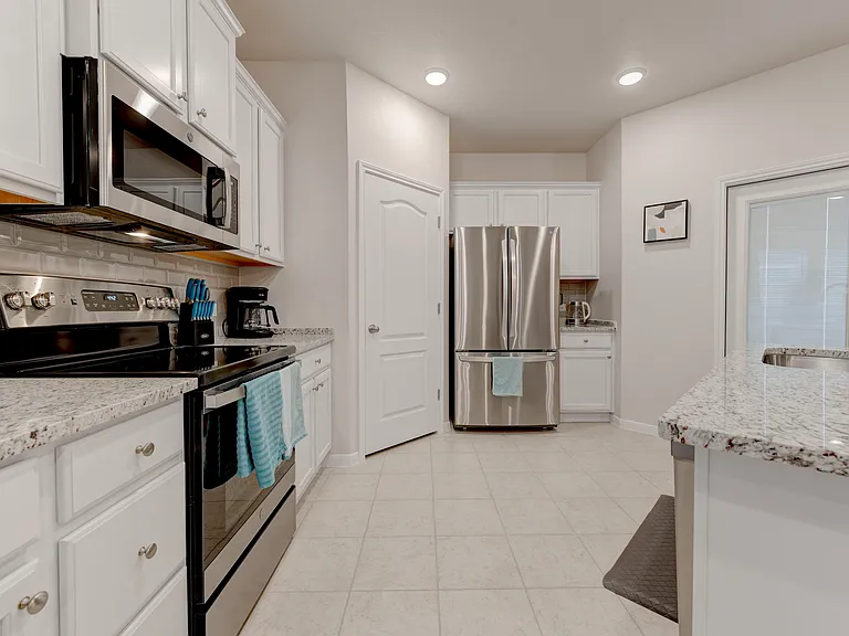 Enjoy a fully stocked Kitchen