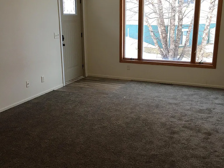 249 Magnolia Dr — Photo 2