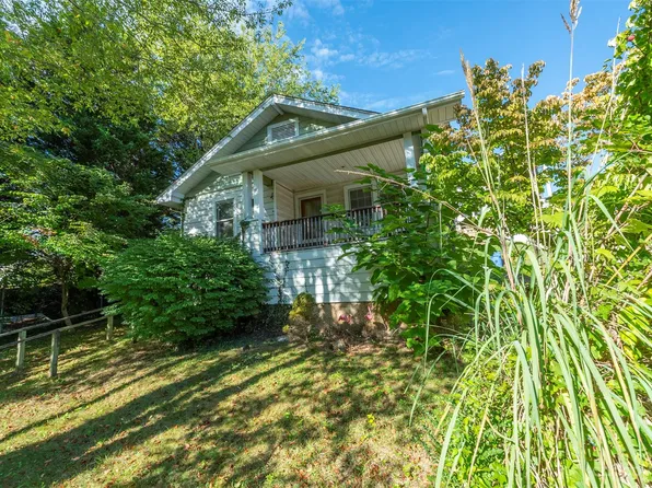 26 Henrietta St, Asheville, NC 28801