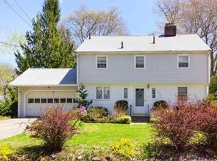6 Sleepy Hollow Ln, Arlington, MA 02474