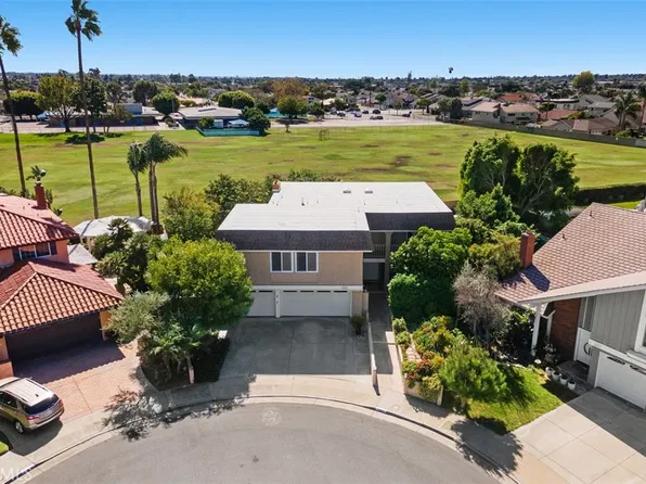 15581 Wild Plum Cir, Huntington Beach, CA 92647