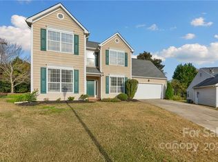 210 Strawberry Knoll Dr, Fort Mill, SC 29715