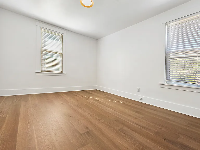 3317 Hill St — Photo 21