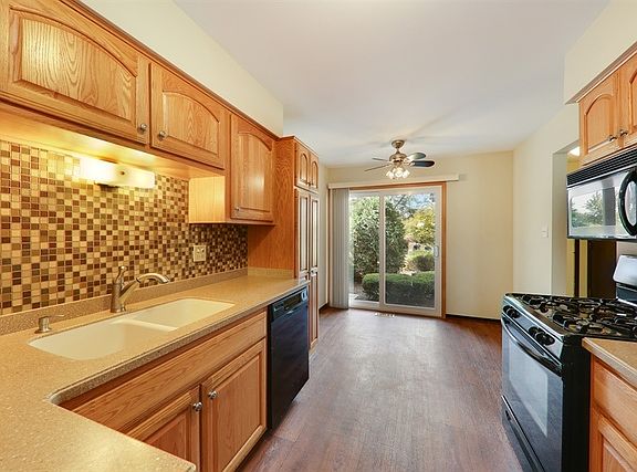 3rd image of 1575 Haverhill Dr
