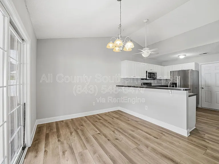 412 Harbour Reef Dr — Photo 13