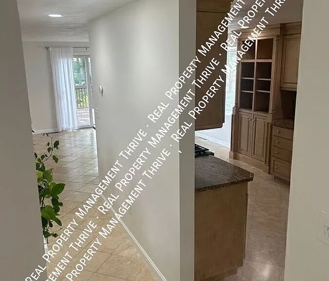 8 Kipford Way — Photo 4