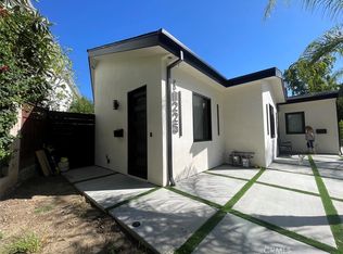18223 Sugarman St, Tarzana, CA 91356