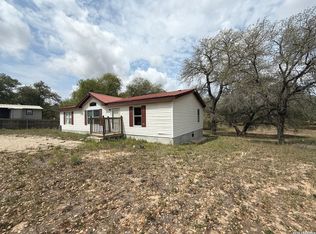 22819 Grand Spg, Elmendorf, TX 78112