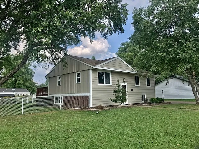 713 W Buena Vista Rd photo 1