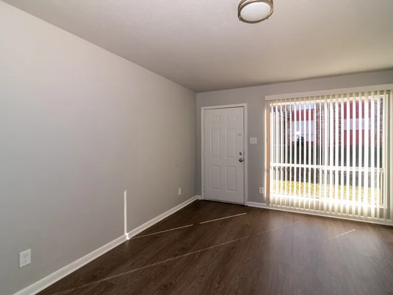 6602 Lancaster Rd — Photo 3
