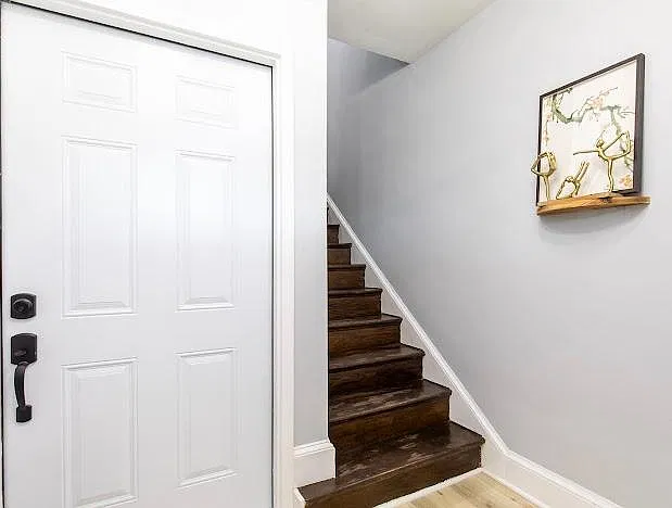 512 Mellon St SE — Photo 4