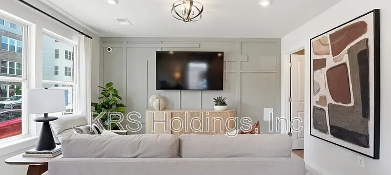 2 bed, 2.5 bath, 1800 sqft, $3,295 — Photo 2