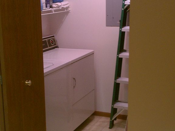 2nd image of 3800 Northwoods Ct NE Unit 5