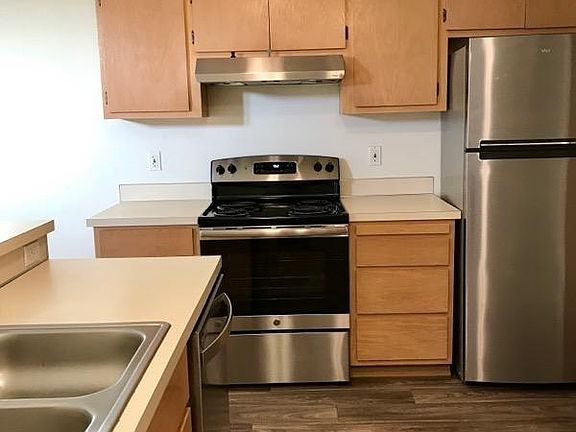 3rd image of 8821 1st St SE #A