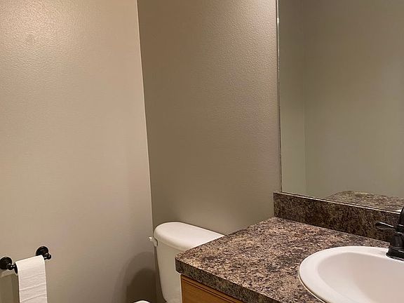5th image of 555 Countryside Ave