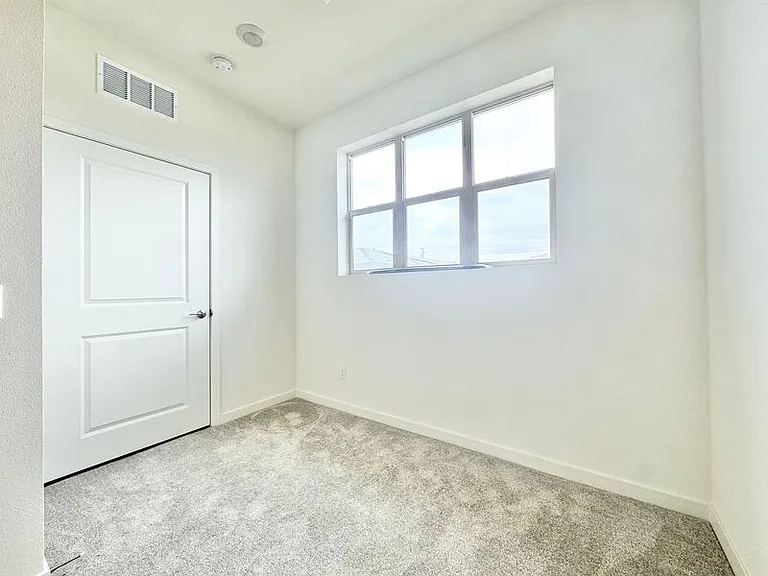 1582 Topeka Ave #4 — Photo 18