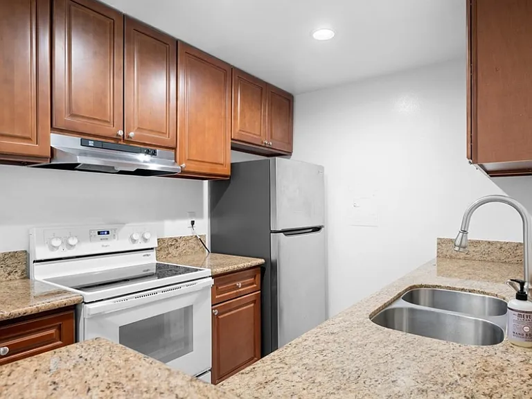23515 Lyons Ave #103 — Photo 7